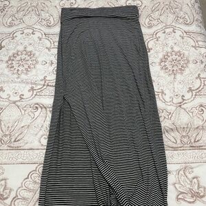 Striped Navy and White Old Navy Maxi Skirt (Size S)